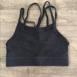 Fabletics - Poppy Seamless Sports Bra IV